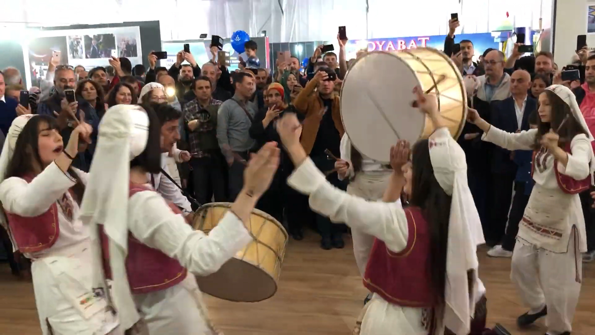 Davul Zurnanın Coşkusunu Etkinliğinize Taşımak İçin Hemen Bizimle İletişime Geçin